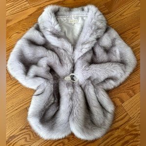 Brand New Laura Faux fur shrug rhinestone clip